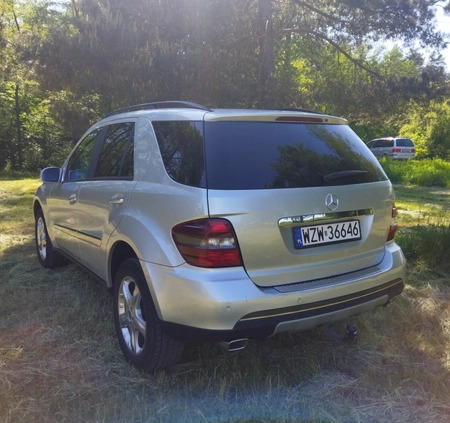 Mercedes-Benz ML cena 28000 przebieg: 212600, rok produkcji 2005 z Bełżyce małe 67